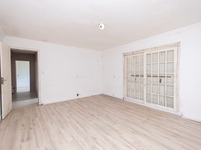 Casa 4 quartos e 3 banheiros, à venda ou para alugar, no bairro Centro em Pelotas