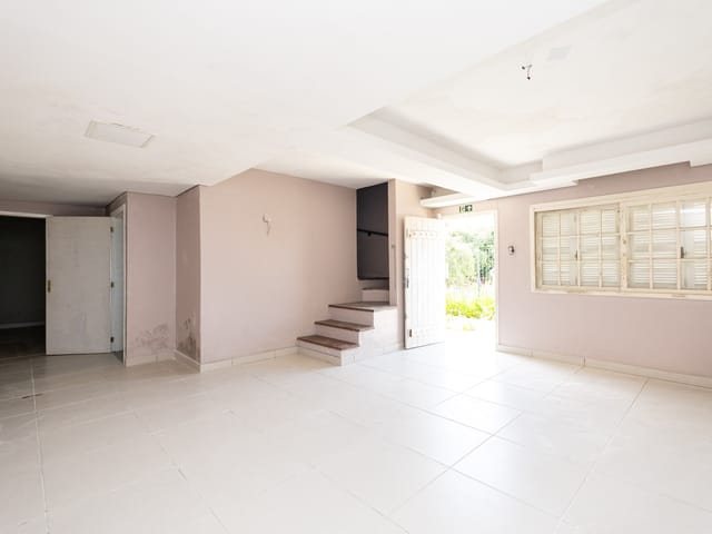 Casa 4 quartos e 3 banheiros, à venda ou para alugar, no bairro Centro em Pelotas