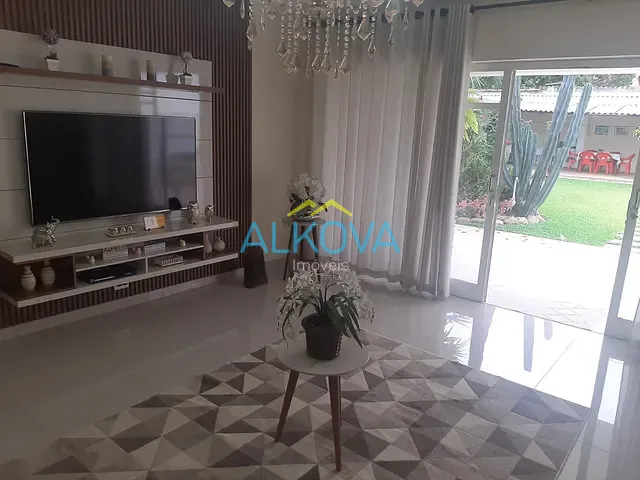 Casa 5 quartos e 4 banheiros, à venda, no bairro Vila Maria em São José dos Campos