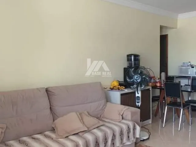 Casa 2 quartos e 1 banheiro, à venda, no bairro Vila Bela em Guarapuava
