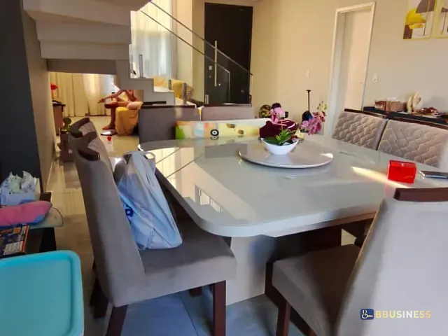 Casa com 251m² 3 quartos e 4 banheiros, à venda, no bairro Residencial Jardim do Jatobá em Hortolândia
