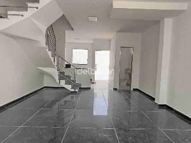 Casa com 110m² 3 quartos e 2 banheiros, à venda, no bairro Santa Branca em Belo Horizonte