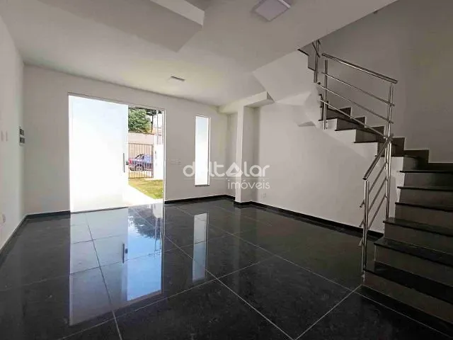 Casa com 110m² 3 quartos e 2 banheiros, à venda, no bairro Santa Branca em Belo Horizonte