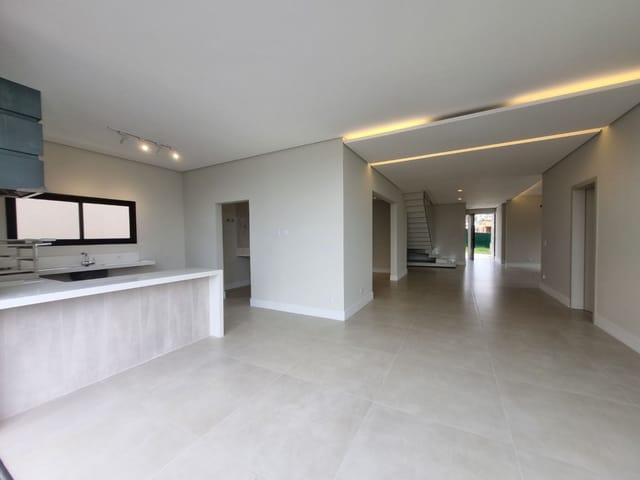 Casa com 469m² 4 quartos e 6 banheiros, à venda, no bairro Condomínio Residencial Alphaville II em São José dos Campos