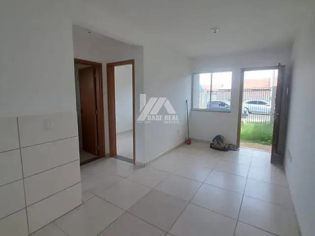 Casa 2 quartos e 1 banheiro, à venda, no bairro Contorno em Ponta Grossa
