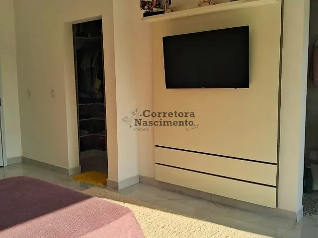 Casa com 212m² 3 quartos e 4 banheiros, à venda, no bairro Jardim Jacinto em Jacareí