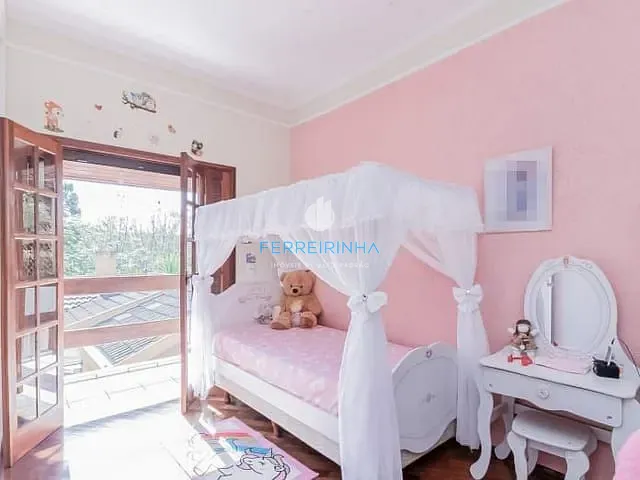 Casa com 360m² 4 quartos e 2 banheiros, à venda, no bairro Urbanova em São José dos Campos