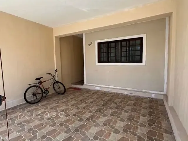 Casa com 150m² 3 quartos e 2 banheiros, à venda, no bairro Vila Resende em Caçapava