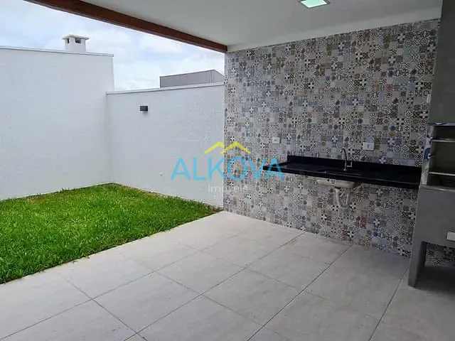 Casa 3 quartos e 2 banheiros, à venda, no bairro Loteamento Villa Branca em Jacareí