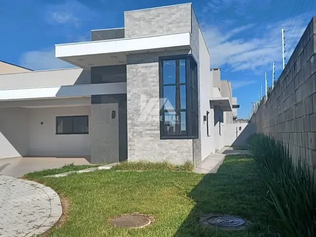 Casa 3 quartos e 3 banheiros, à venda, no bairro Contorno em Ponta Grossa