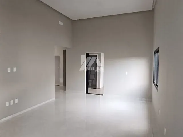 Casa 3 quartos e 3 banheiros, à venda, no bairro Contorno em Ponta Grossa