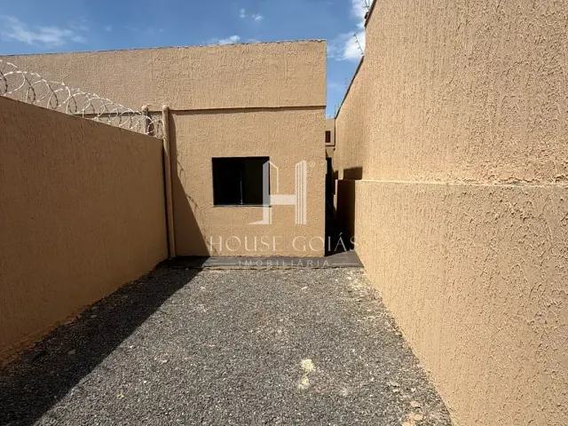 Casa com 138m² 2 quartos e 1 banheiro, à venda, no bairro Setor Laguna Parque em Trindade