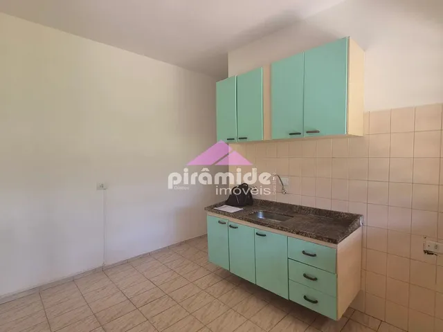 Casa com 250m² 1 quarto e 1 banheiro, para alugar, no bairro Urbanova em Praça Doutor Adelmo De Oliveira