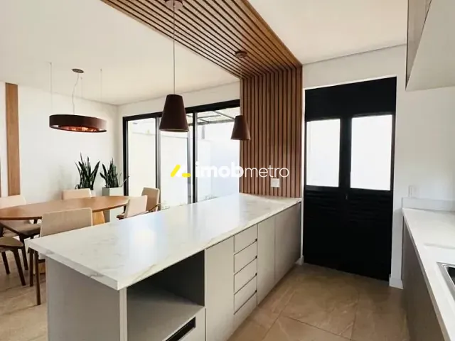 Casa com 156m² 3 quartos e 4 banheiros, para alugar, no bairro Parque Nova Campinas em Campinas