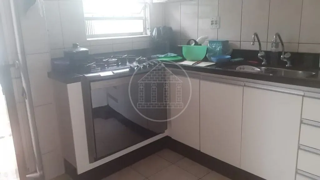 Casa, 3 quartos, 250 m² - Foto 8