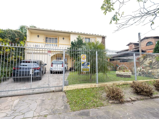 Casa 4 quartos e 4 banheiros, à venda, no bairro Laranjal em Pelotas