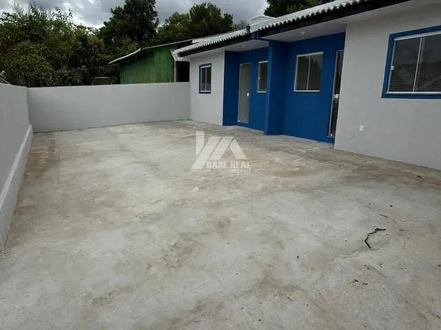 Casa 2 quartos e 1 banheiro, à venda, no bairro Uvaranas em Ponta Grossa