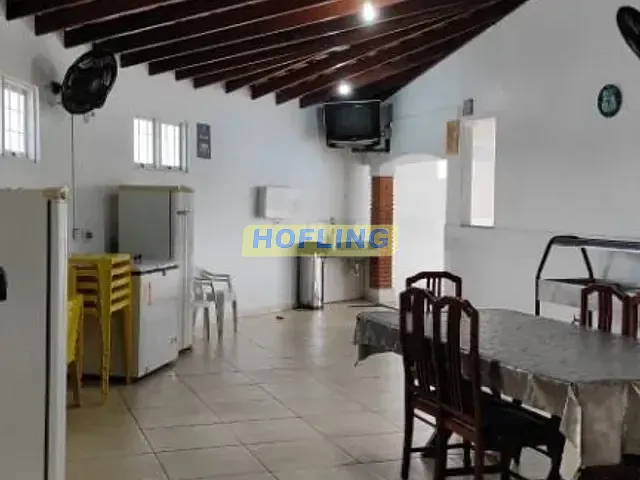 Casa com 355m² 2 quartos e 3 banheiros, à venda, no bairro Jardim Claret em Rio Claro