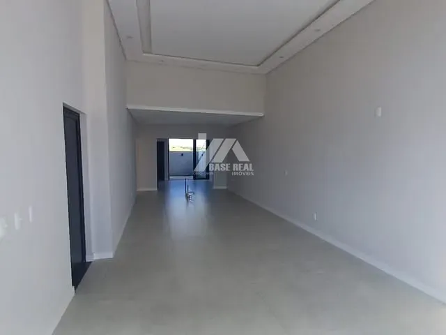 Casa 3 quartos e 2 banheiros, à venda, no bairro Jardim Carvalho em Ponta Grossa