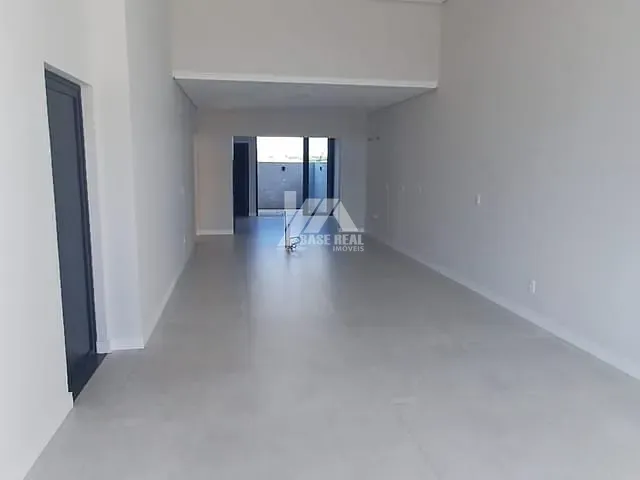 Casa 3 quartos e 2 banheiros, à venda, no bairro Jardim Carvalho em Ponta Grossa