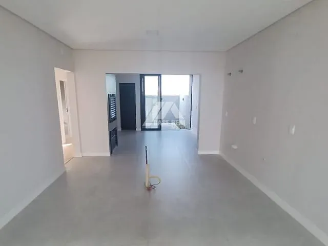 Casa 3 quartos e 2 banheiros, à venda, no bairro Jardim Carvalho em Ponta Grossa