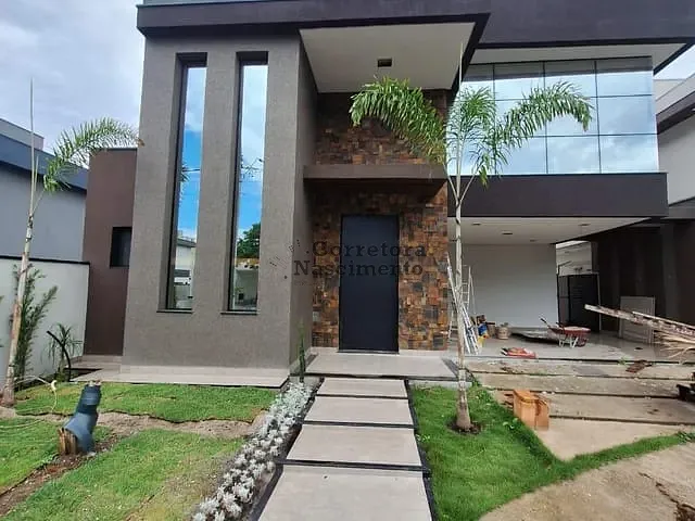 Casa com 308m² 4 quartos e 2 banheiros, à venda, no bairro Jardim Jacinto em Jacareí
