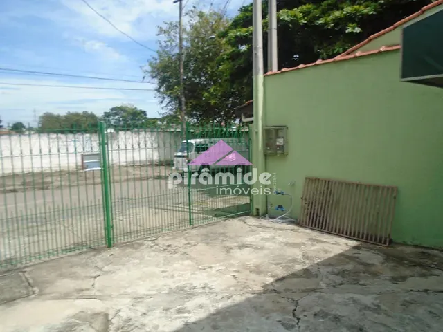 Casa com 150m² 3 quartos e 3 banheiros, à venda, no bairro Cidade Morumbi em São José dos Campos