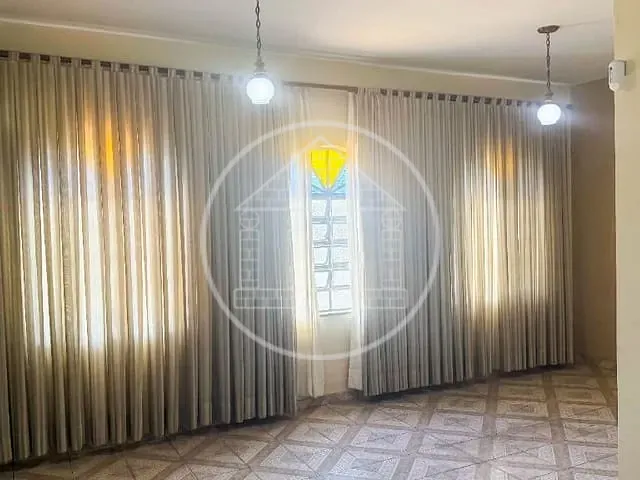Casa com 200m² 4 quartos e 2 banheiros, à venda, no bairro Cidade Dutra em São Paulo