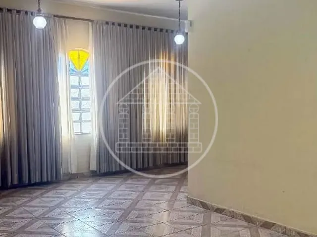 Casa com 200m² 4 quartos e 2 banheiros, à venda, no bairro Cidade Dutra em São Paulo