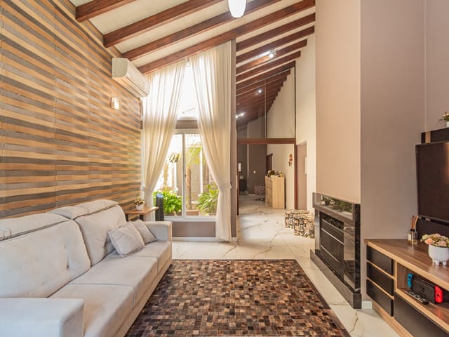 Casa com 450m² 3 quartos e 2 banheiros, à venda, no bairro Centro em Pelotas