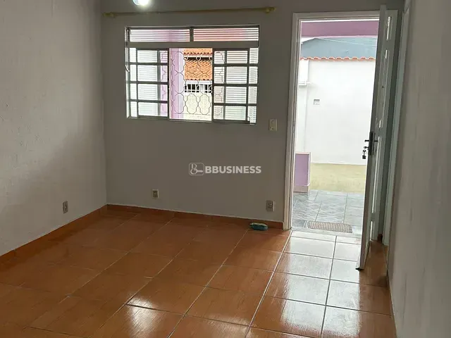 Casa 2 quartos e 1 banheiro, à venda, no bairro Vila Costa e Silva em Campinas