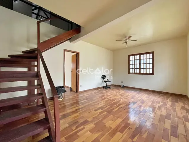 Casa com 115m² 2 quartos e 1 banheiro, para alugar, no bairro Floramar em Belo Horizonte