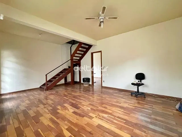 Casa com 115m² 2 quartos e 1 banheiro, para alugar, no bairro Floramar em Belo Horizonte