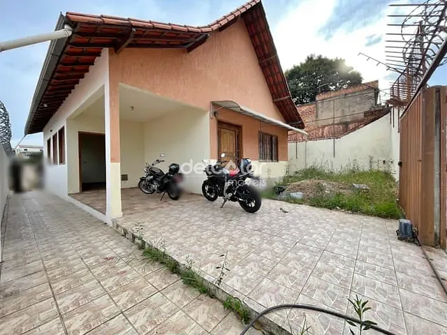 Casa com 115m² 2 quartos e 1 banheiro, para alugar, no bairro Floramar em Belo Horizonte