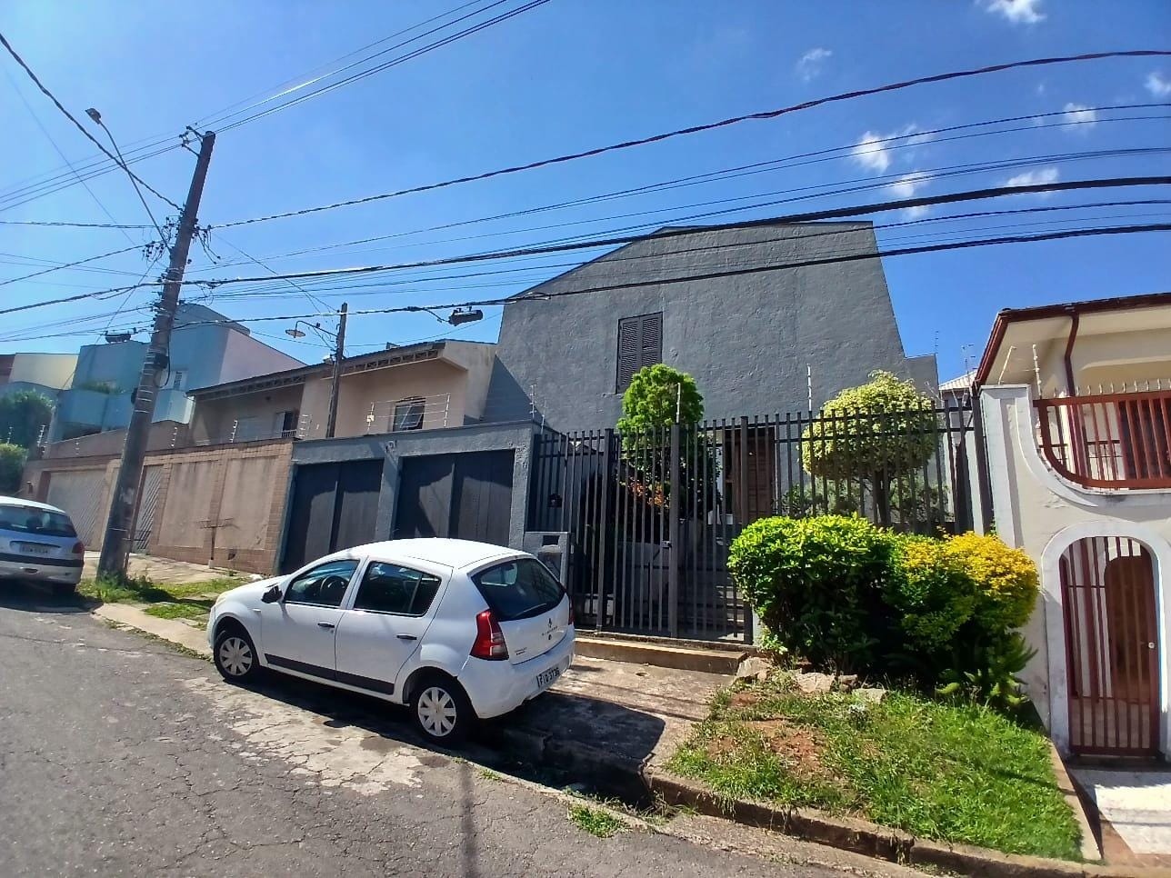 Casa, 5 quartos, 240 m² - Foto 1