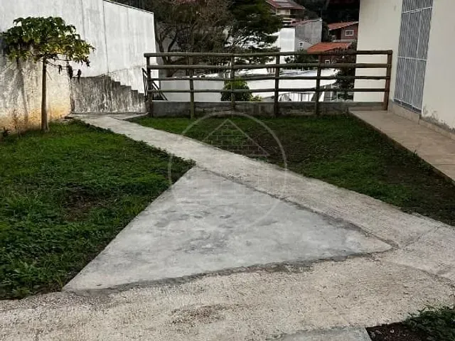 Casa com 600m², para alugar, no bairro Parque Alves de Lima em São Paulo