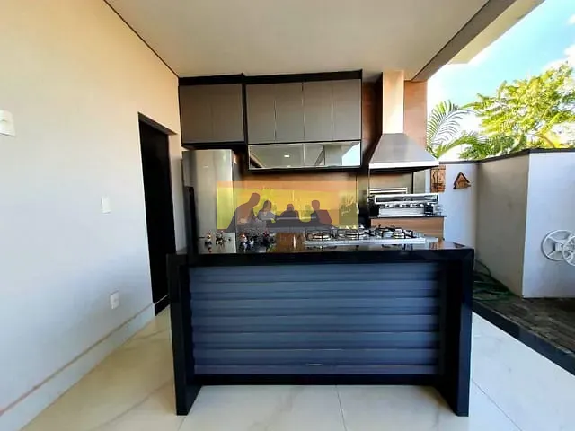Casa com 250m² 4 quartos e 4 banheiros, para alugar, no bairro Parque Brasil 500 em Paulínia
