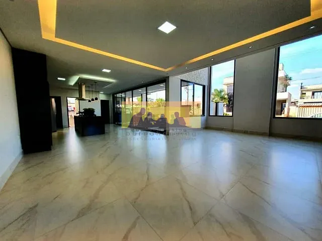 Casa com 250m² 4 quartos e 4 banheiros, para alugar, no bairro Parque Brasil 500 em Paulínia