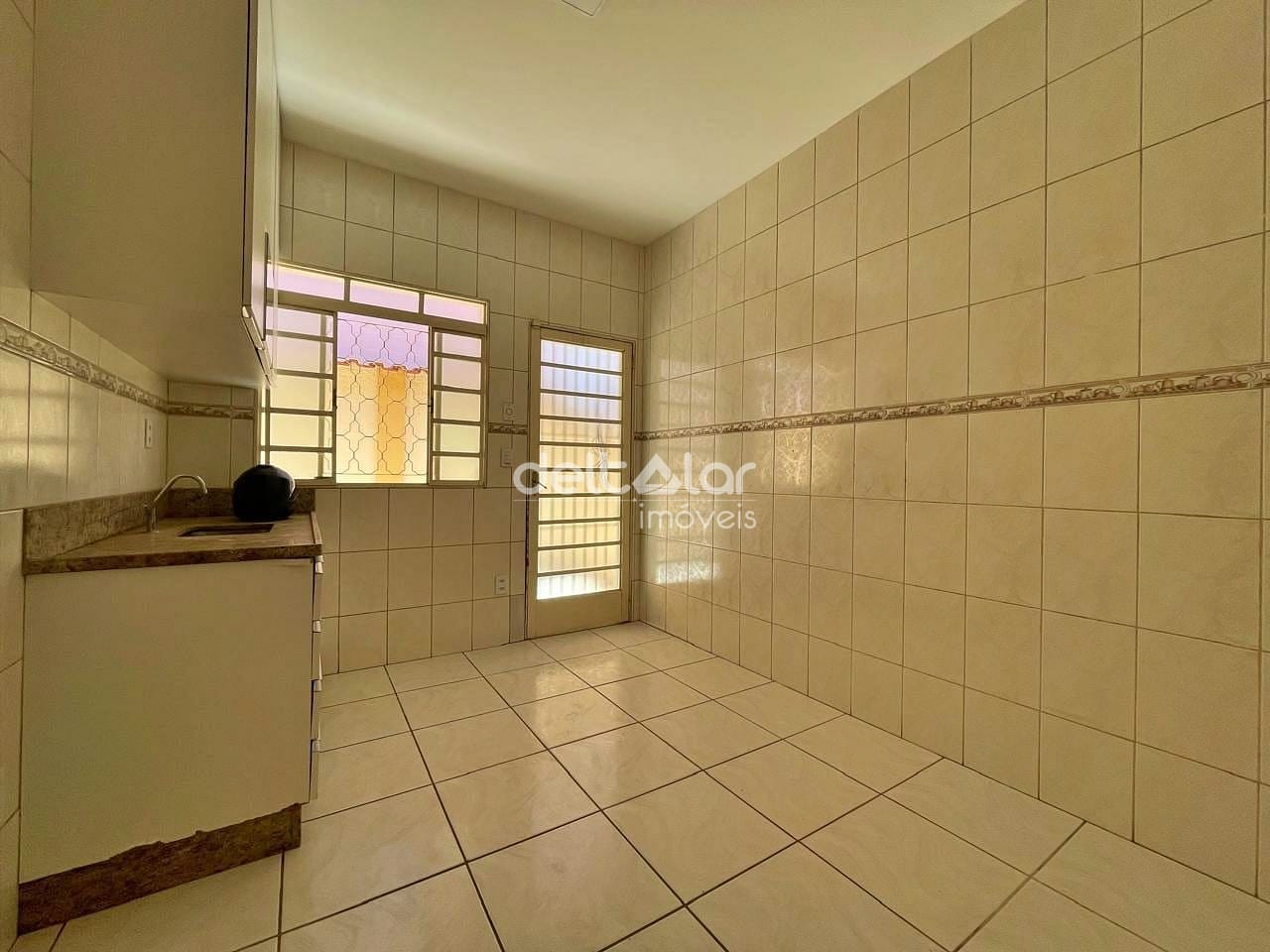 Casa para alugar com 3 quartos, 180m² - Foto 10