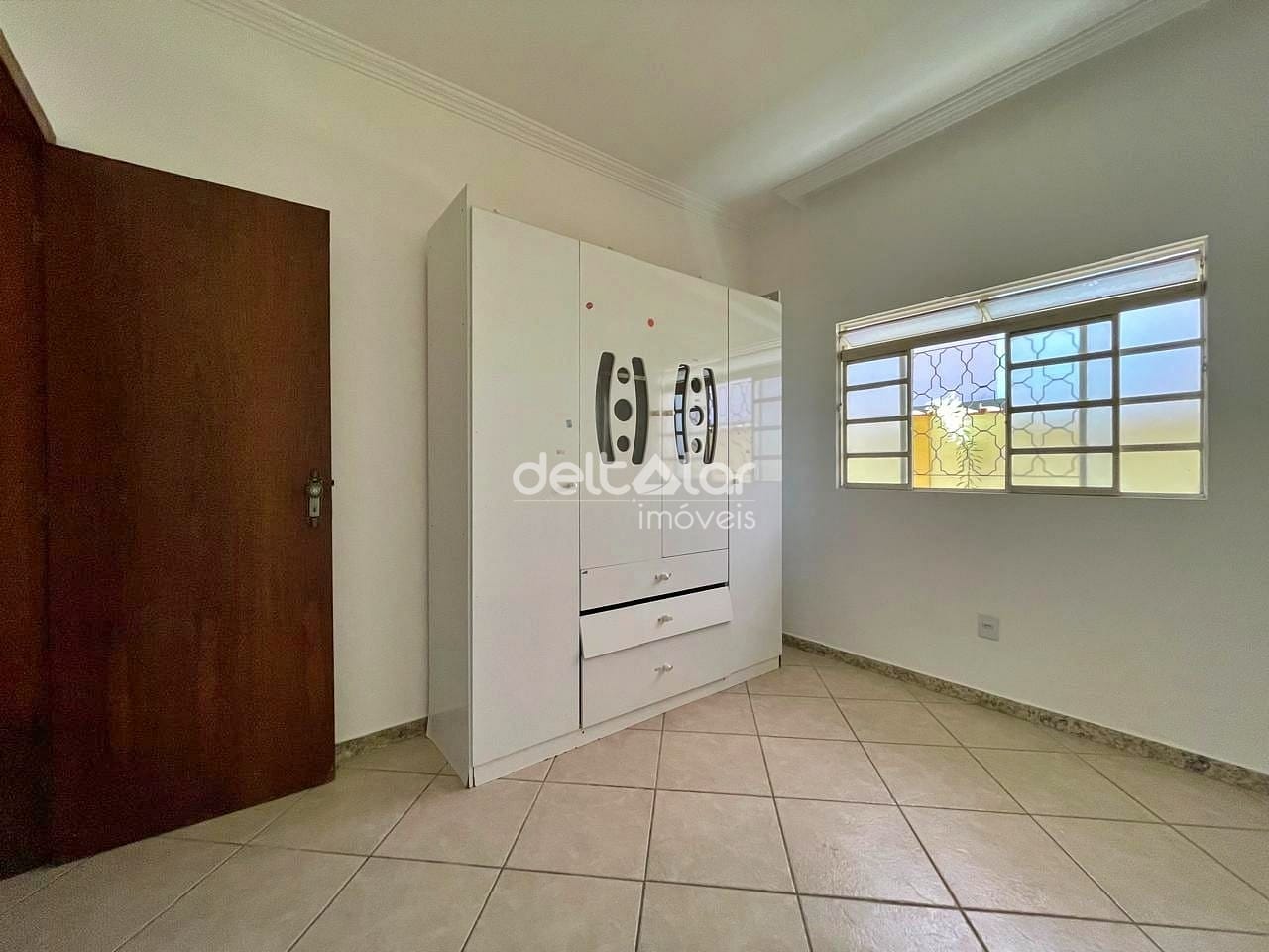 Casa para alugar com 3 quartos, 180m² - Foto 20