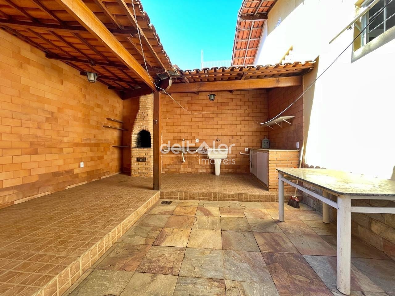 Casa para alugar com 3 quartos, 180m² - Foto 30