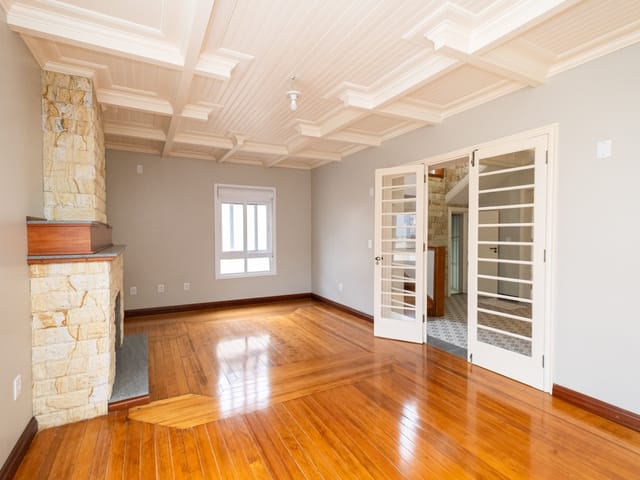 Casa com 290m² 4 quartos e 4 banheiros, à venda, no bairro Centro em Pelotas