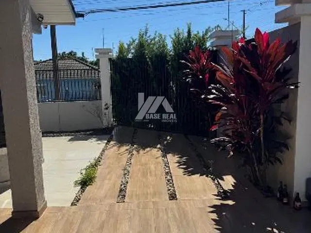 Casa com 293m² 3 quartos e 2 banheiros, à venda, no bairro Vila Carli em Guarapuava