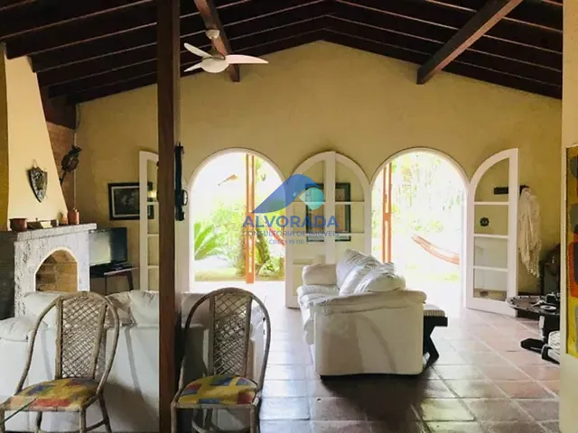 Casa com 450m² 3 quartos e 2 banheiros, à venda, no bairro Pedra Verde (Domingas Dias) em Ubatuba