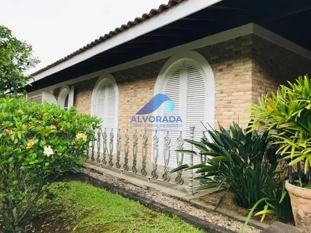 Casa com 450m² 3 quartos e 2 banheiros, à venda, no bairro Pedra Verde (Domingas Dias) em Ubatuba