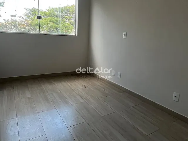 Casa com 79m² 2 quartos e 2 banheiros, à venda, no bairro Céu Azul em Belo Horizonte