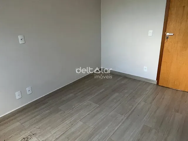 Casa com 79m² 2 quartos e 2 banheiros, à venda, no bairro Céu Azul em Belo Horizonte