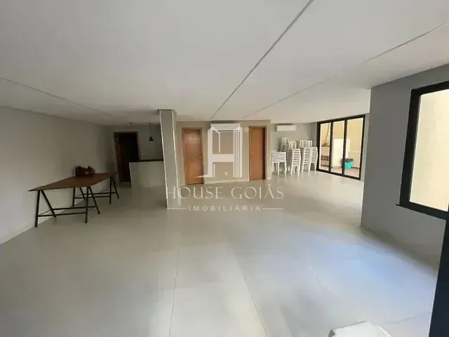 Casa 4 quartos e 3 banheiros, à venda, no bairro Setor Bueno em Goiânia