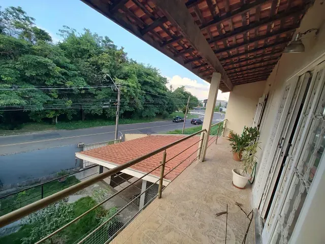 Casa com 280m² 2 quartos e 2 banheiros, à venda, no bairro Parque dos Pomares em Campinas