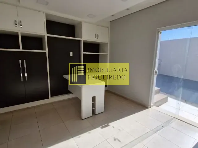 Casa com 353m², para alugar, no bairro Vila Nossa Senhora Aparecida em São José do Rio Preto
